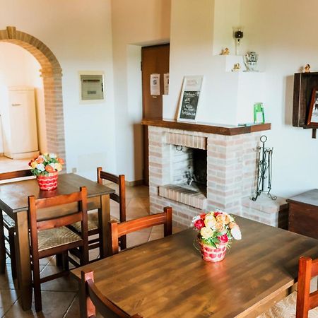 Il Podere Del Nonno Bed and Breakfast Ripatransone Εξωτερικό φωτογραφία